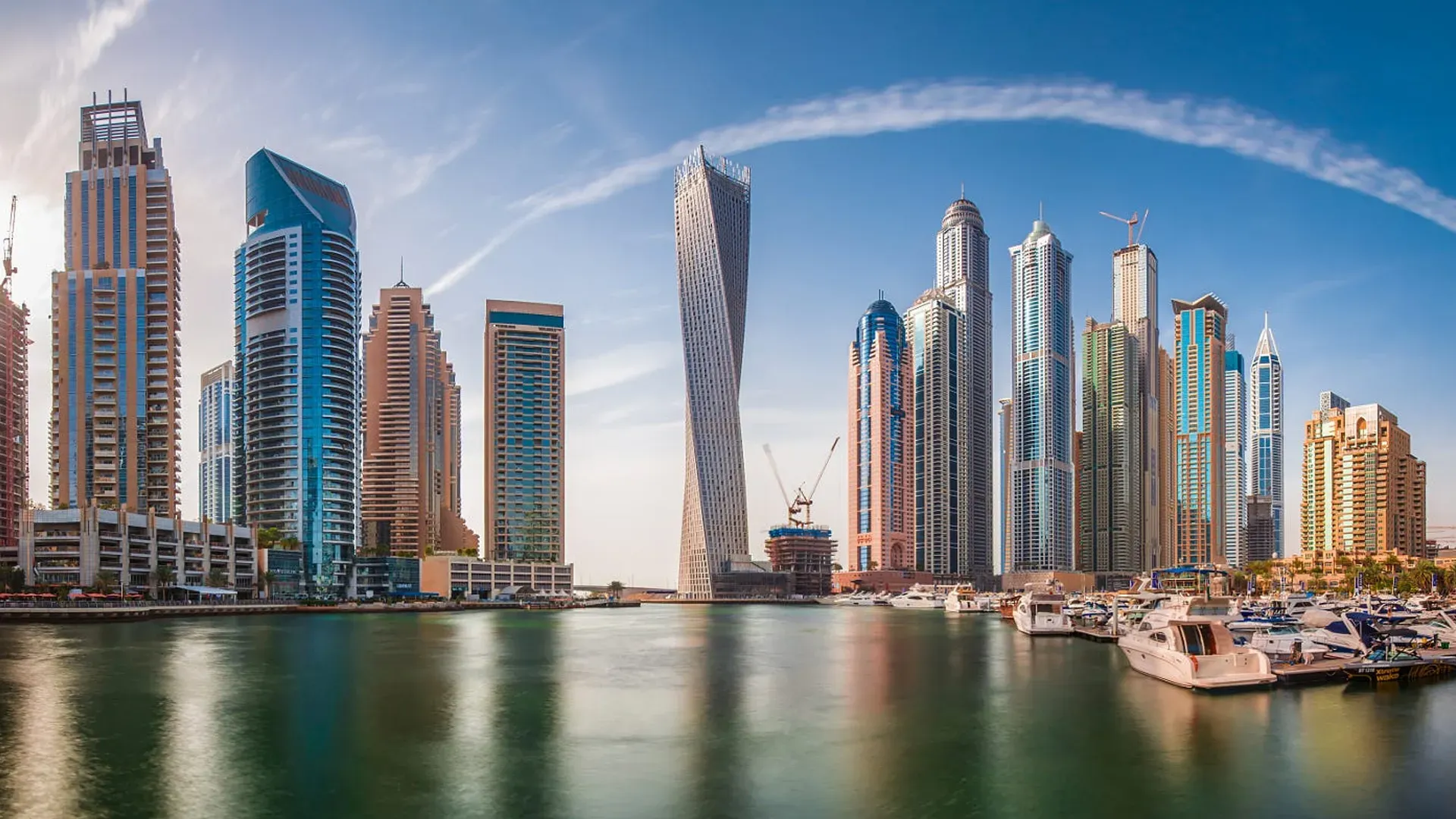 2025’te Dubai’de Yaşanacak En İyi 10 Yer 7 Jumeirah Lake Towers: A residents guide to this vibrant community!